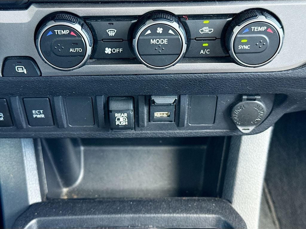 2022 Toyota Tacoma SR5 - Photo 16