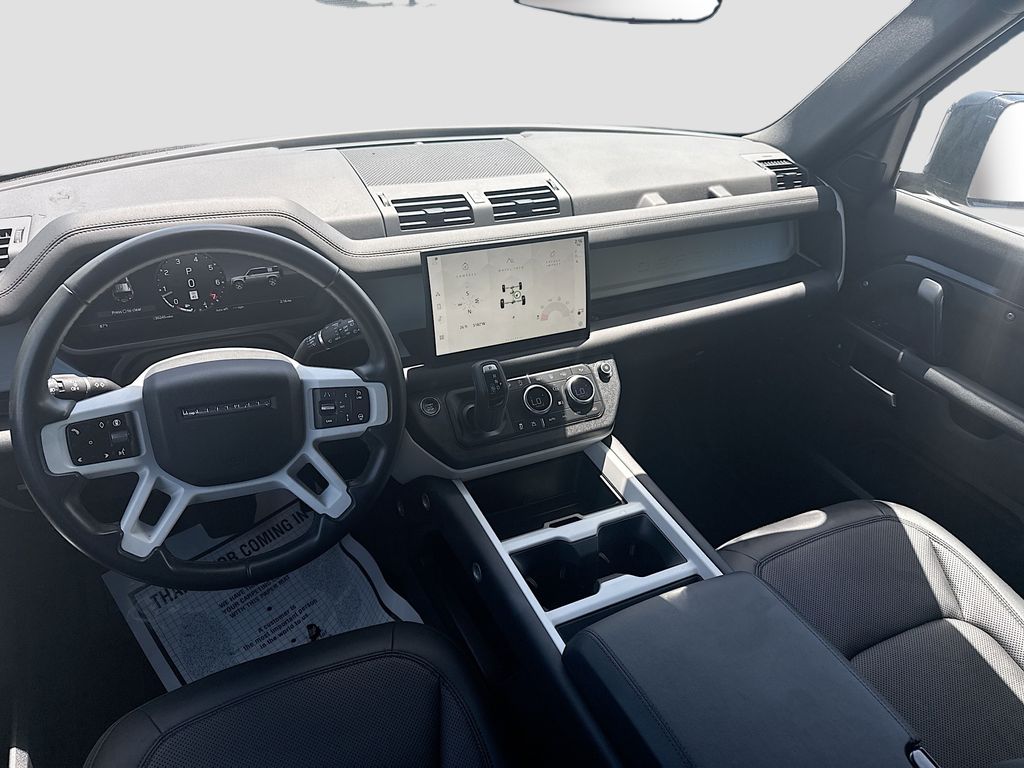 2025 Land Rover Defender S - Photo 24