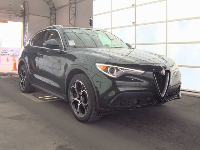 2019 Alfa Romeo Stelvio Ti photo 3