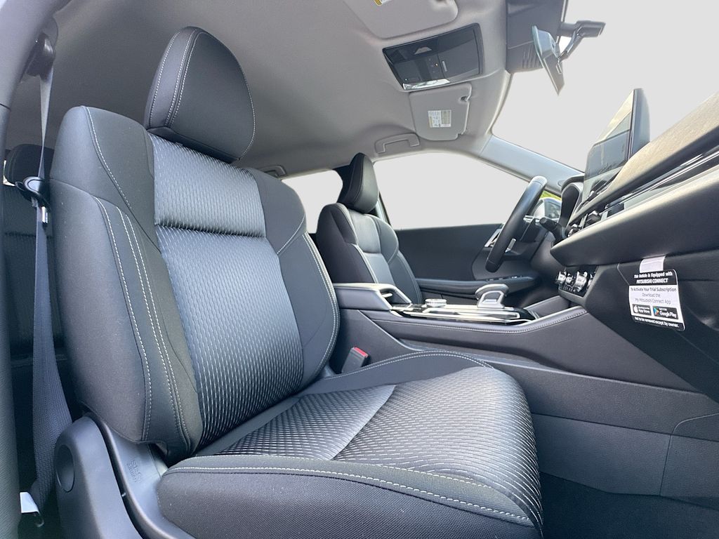 2025 Mitsubishi Outlander ES - Photo 30