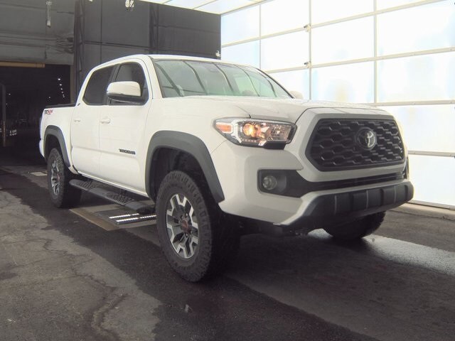 2021 Toyota Tacoma TRD Off-Road photo 3