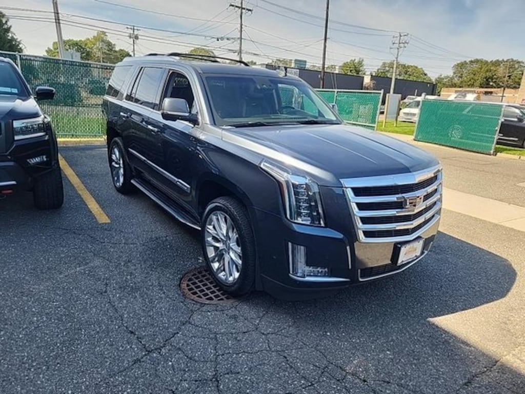 Used 2020 Cadillac Escalade Luxury SUV