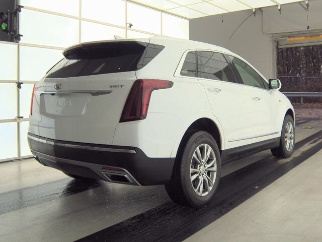 2023 Cadillac XT5 Premium Luxury photo 2