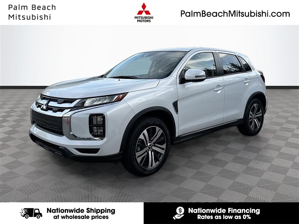 2026 Mitsubishi Outlander Sport SE's photo