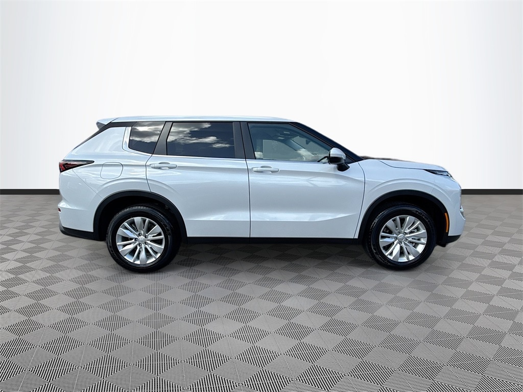 New 2025 Mitsubishi Outlander ES SUV