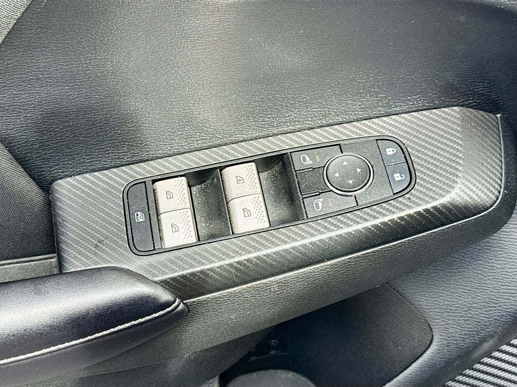 2024 Mitsubishi Outlander ES - Photo 19