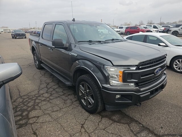 2020 Ford F-150 XLT photo 2