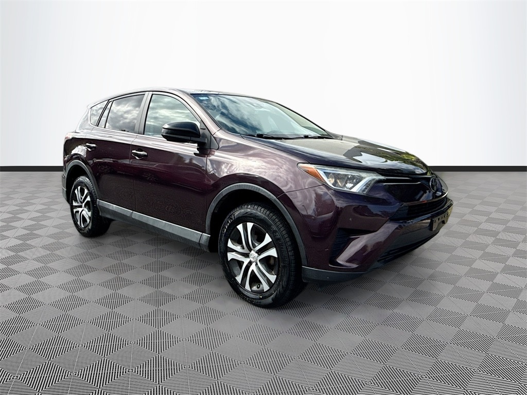 Used 2018 Toyota RAV4 LE SUV
