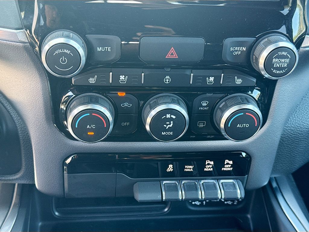 2022 RAM Ram 1500 Pickup Laramie - Photo 17