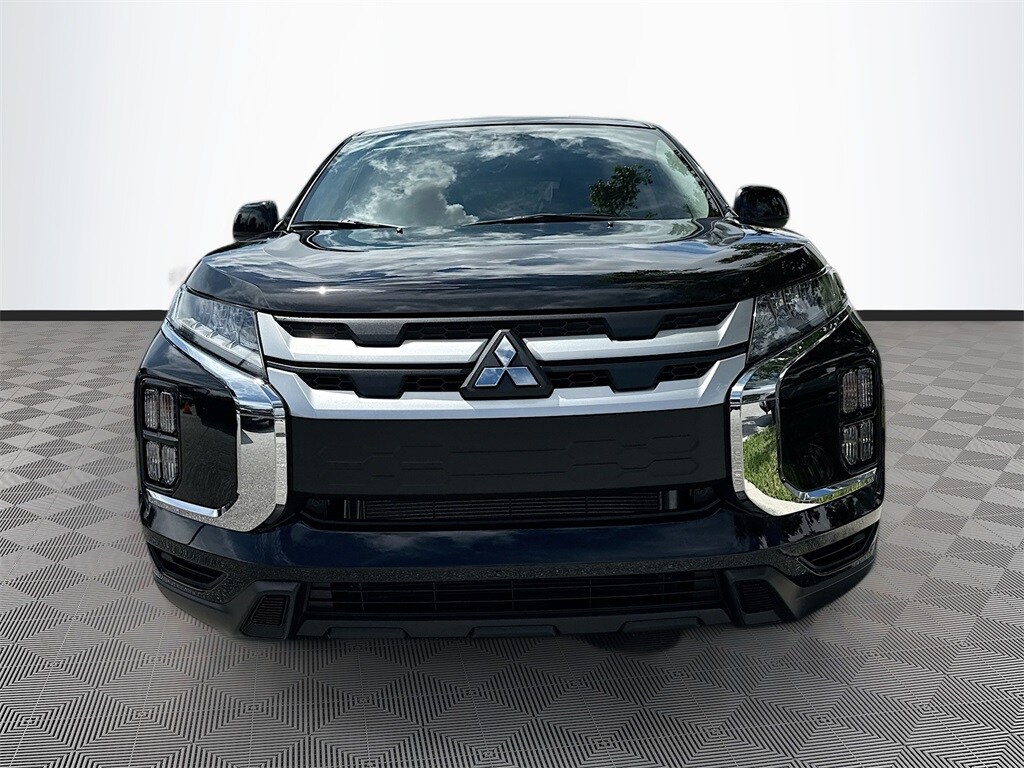 2025 Mitsubishi Outlander Sport ES photo 2