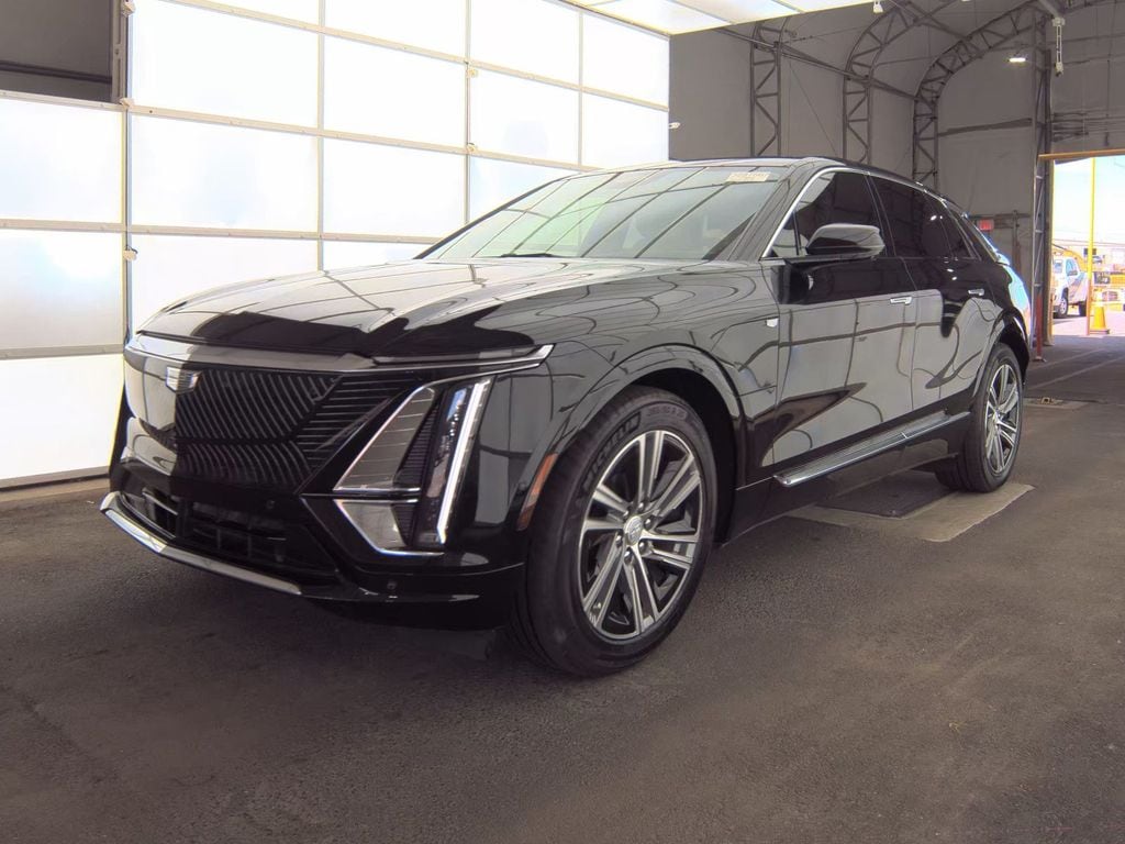 Used 2024 Cadillac Lyriq Luxury SUV