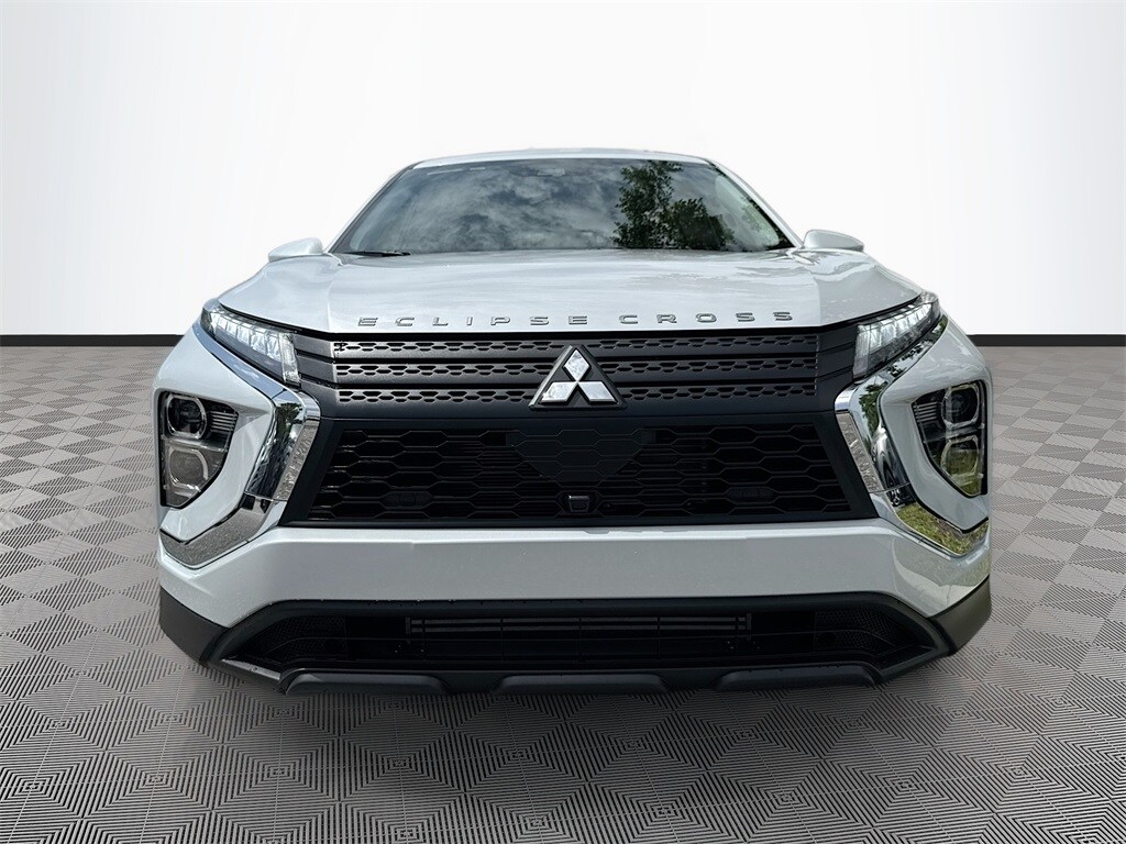 2025 Mitsubishi Eclipse Cross ES photo 2