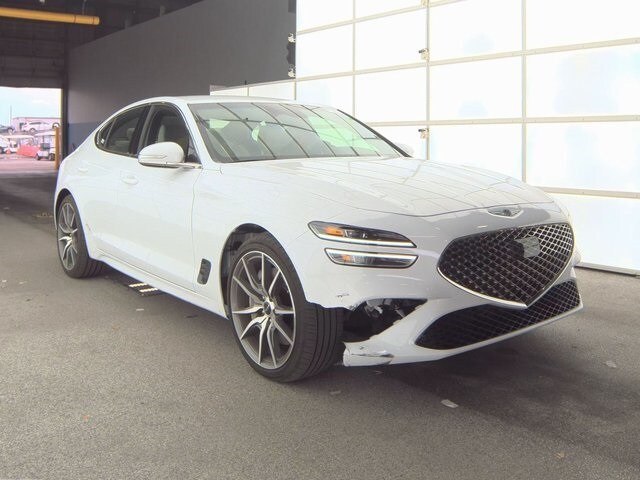 2024 Genesis G70 2.5T photo 3
