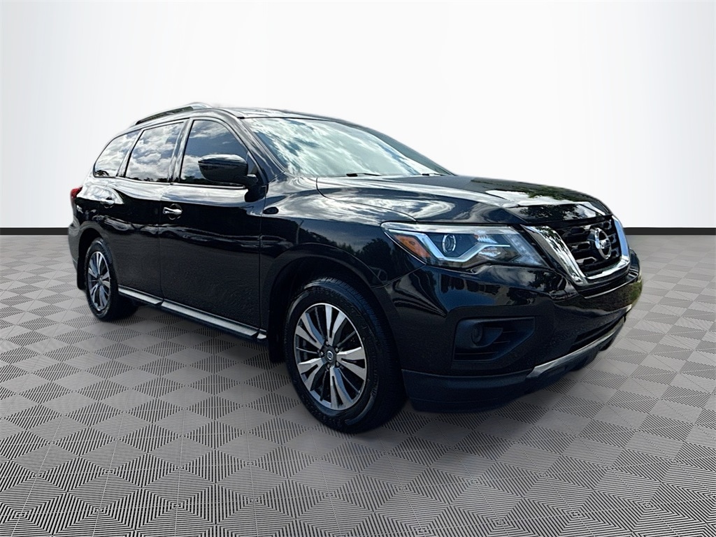 Used 2020 Nissan Pathfinder S SUV
