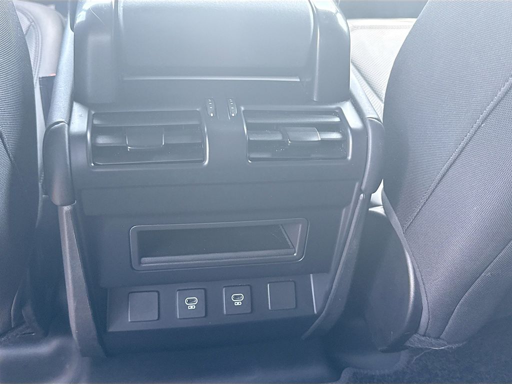 2025 Land Rover Defender S - Photo 26