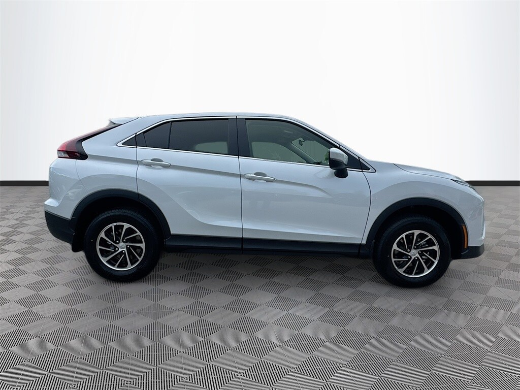 2025 Mitsubishi Eclipse Cross ES photo 4