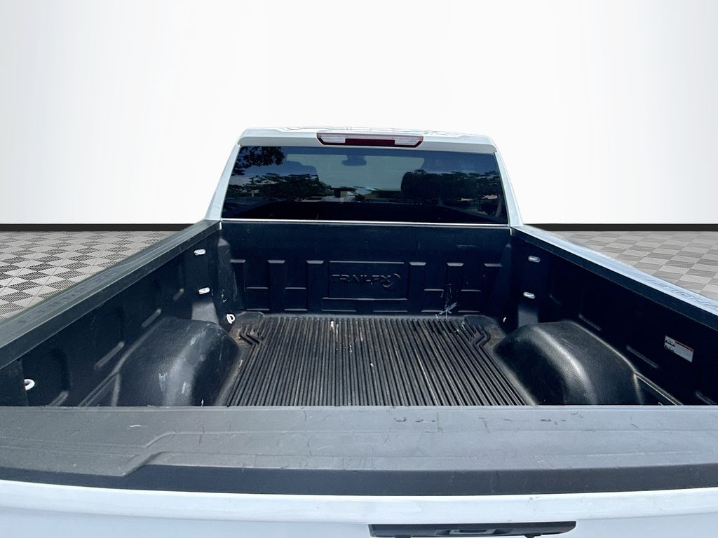 2025 Chevrolet Silverado 1500 LT - Photo 27