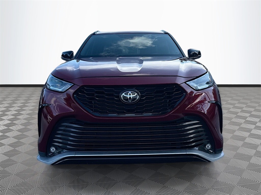 2022 Toyota Highlander XSE photo 2