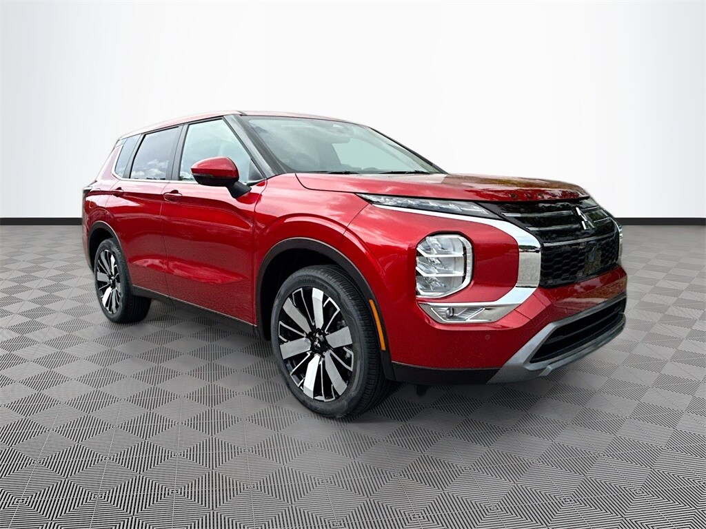 2025 Mitsubishi Outlander SE photo 3