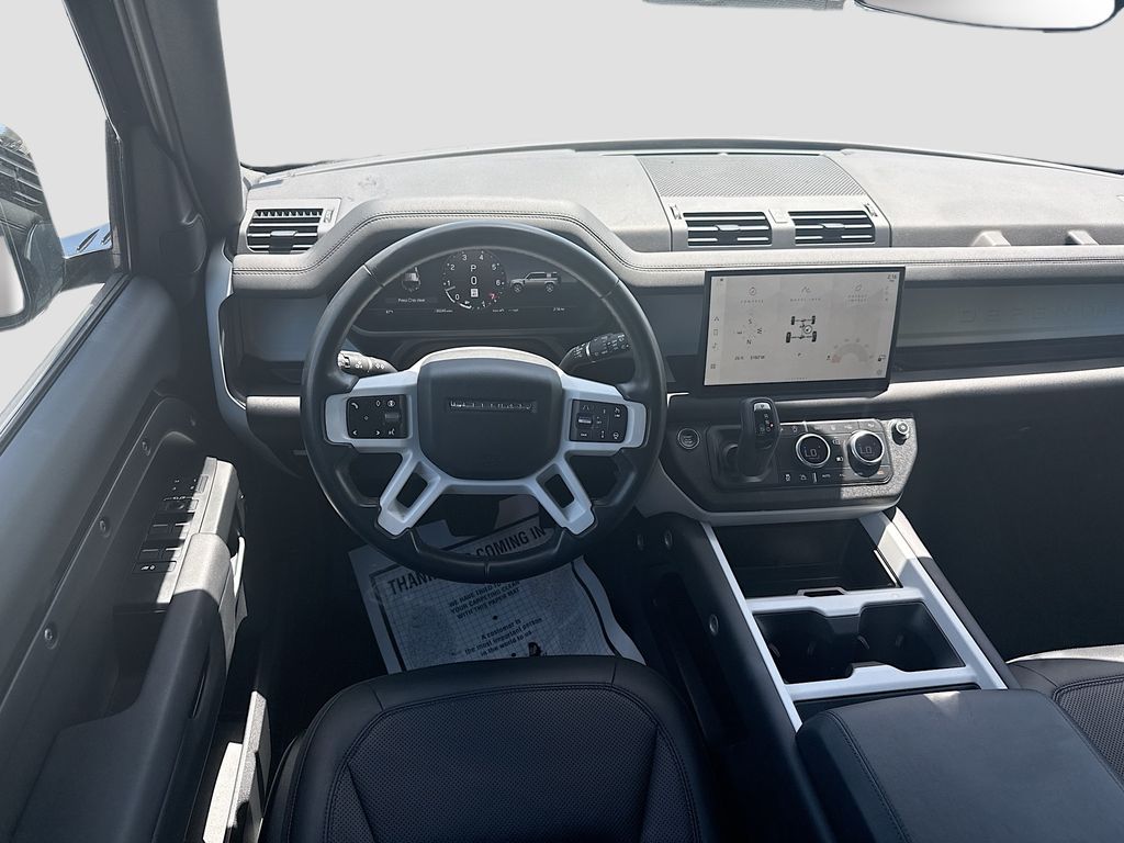 2025 Land Rover Defender S - Photo 23