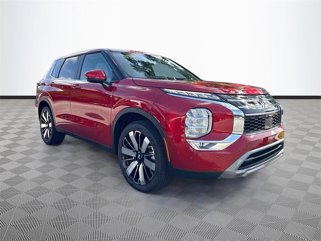 2025 Mitsubishi Outlander SE photo 3