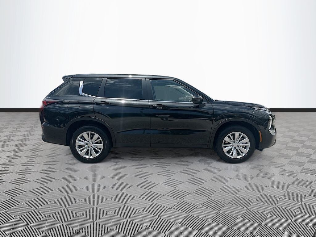 New 2026 Mitsubishi Outlander ES SUV