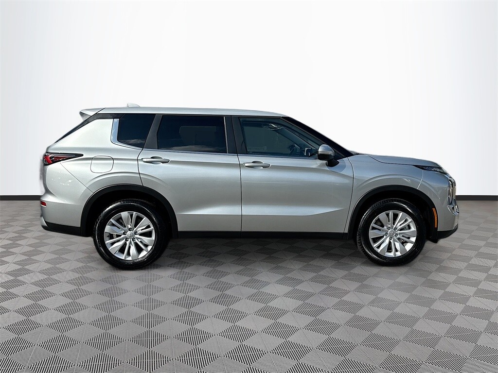 New 2025 Mitsubishi Outlander ES SUV