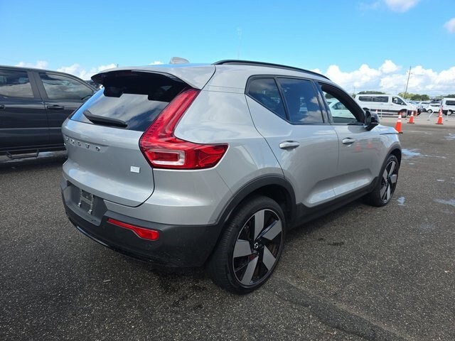 2023 Volvo XC40 Recharge Ultimate photo 2