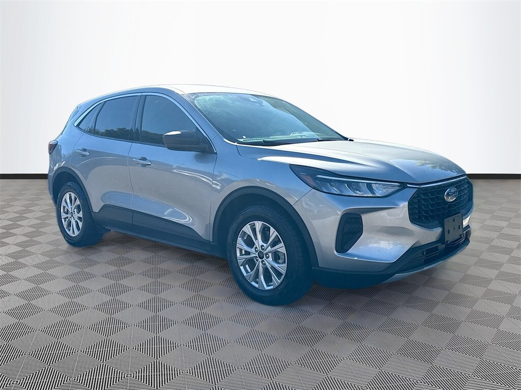 2023 Ford Escape Hybrid Active photo 2