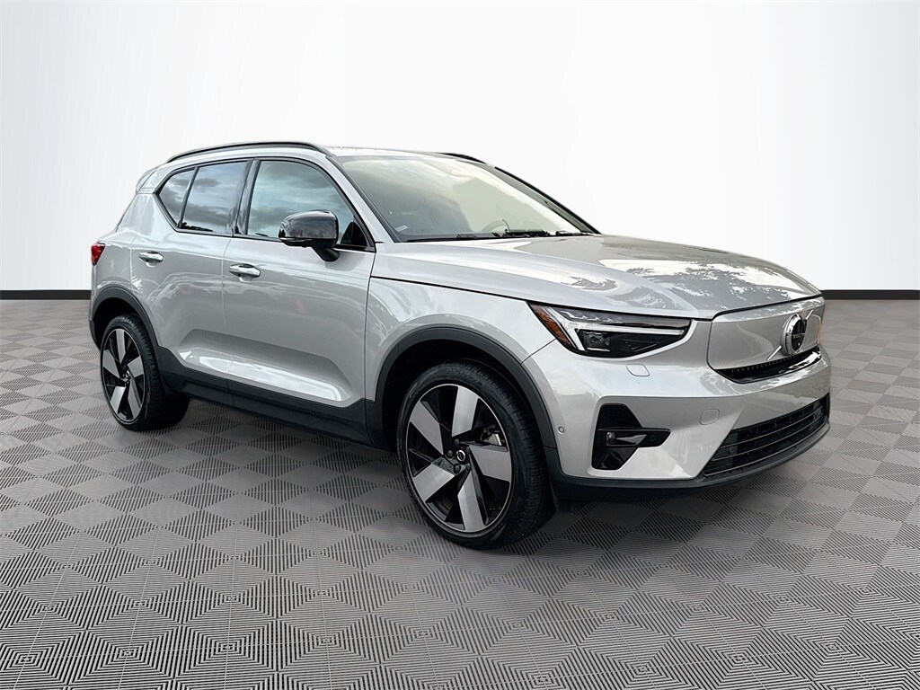 2023 Volvo XC40 Recharge Ultimate photo 2