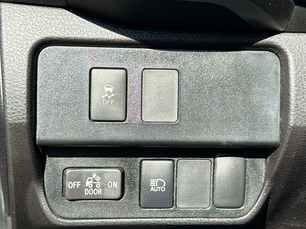 2022 Toyota Tacoma SR5 - Photo 11