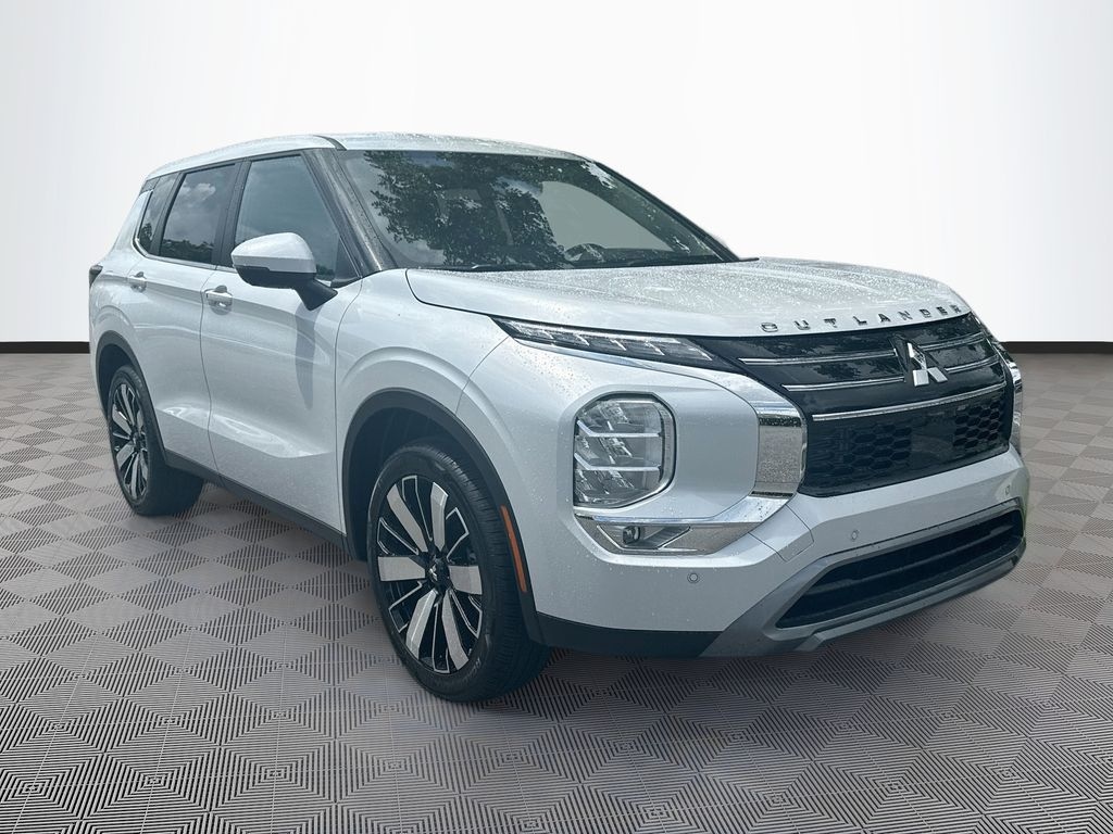 New 2026 Mitsubishi Outlander SE SUV