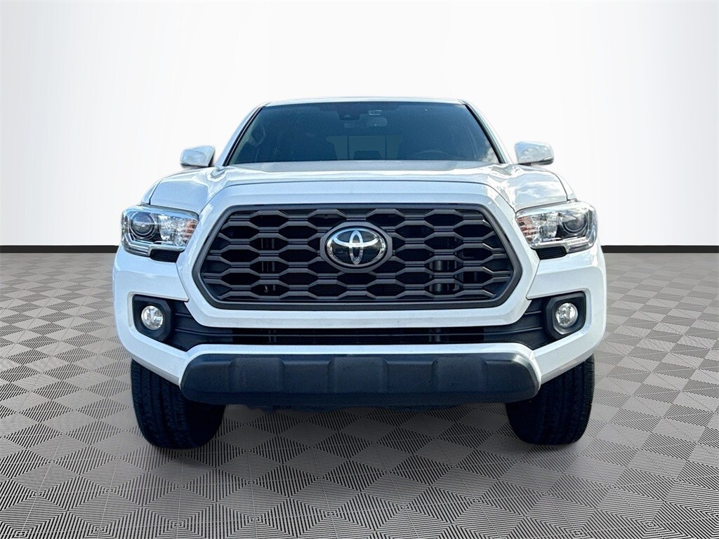 2021 Toyota Tacoma TRD Off-Road photo 2
