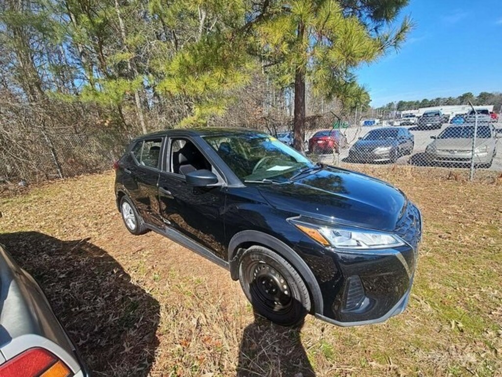 Used 2021 Nissan Kicks S SUV