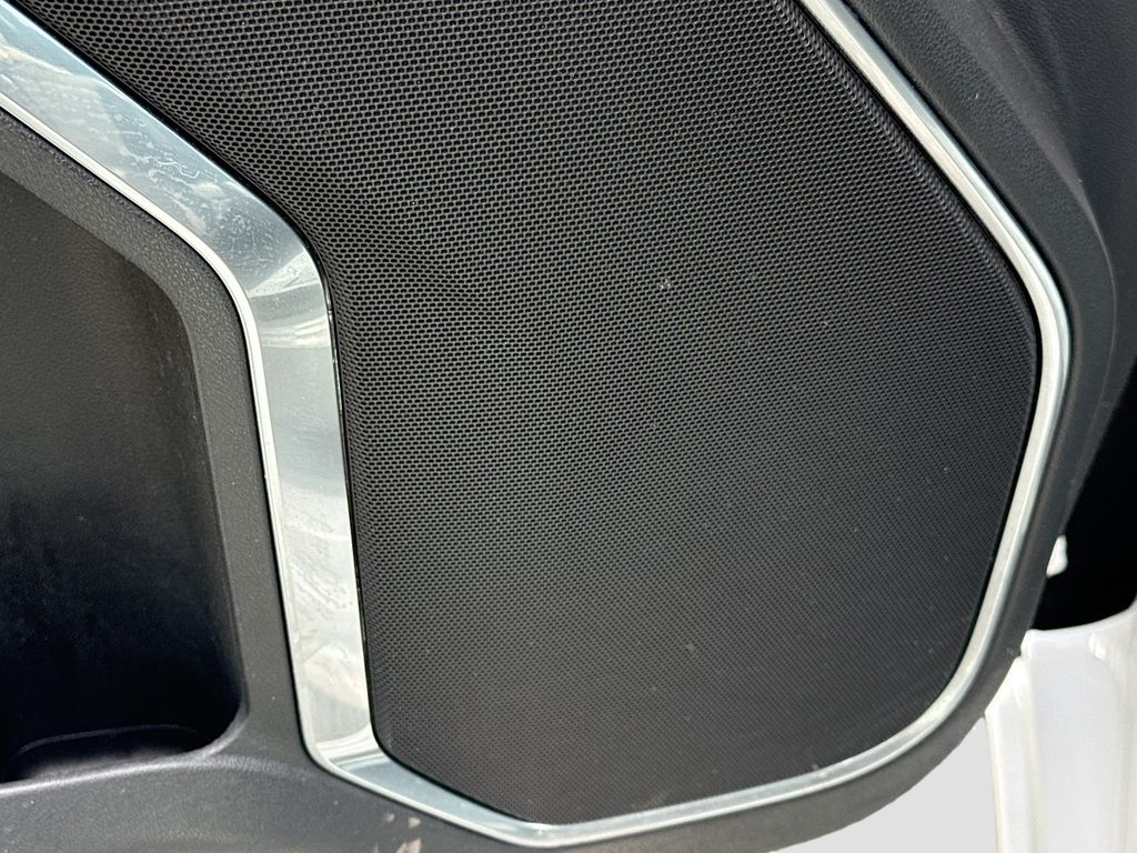 2025 Chevrolet Silverado 1500 LT - Photo 19