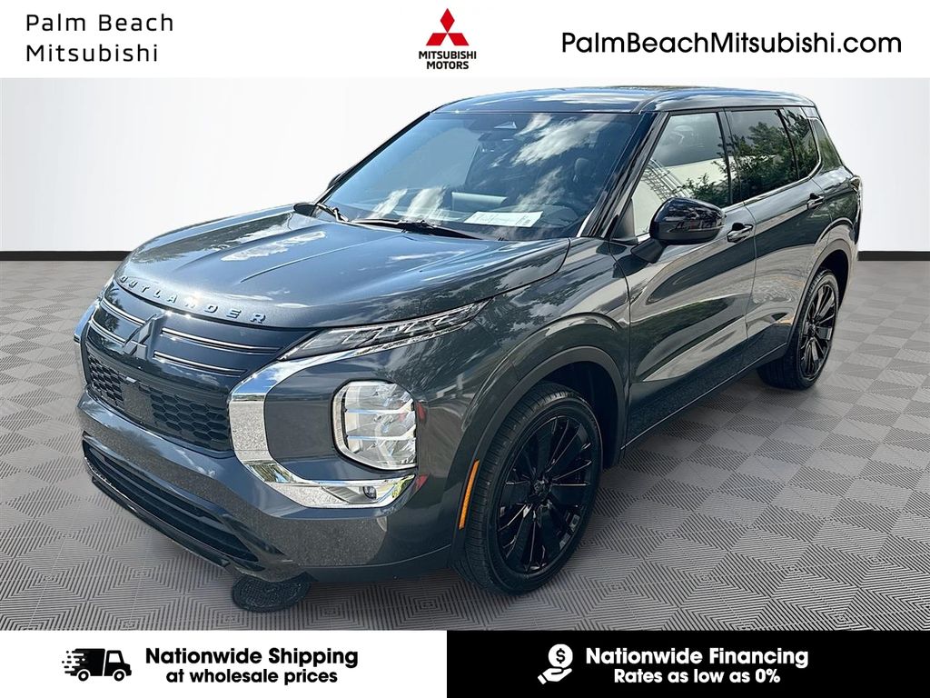 2026 Mitsubishi Outlander LE FWD's photo