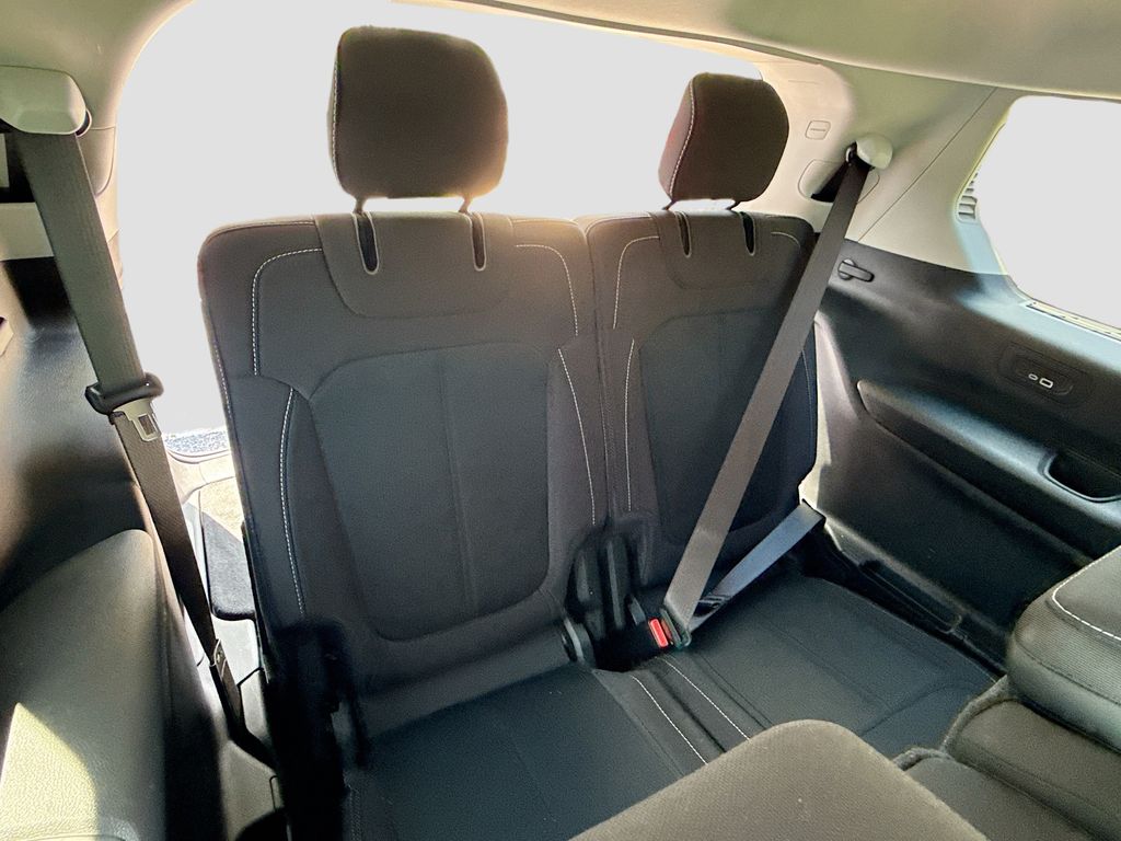 2021 Jeep Grand Cherokee L Laredo - Photo 28