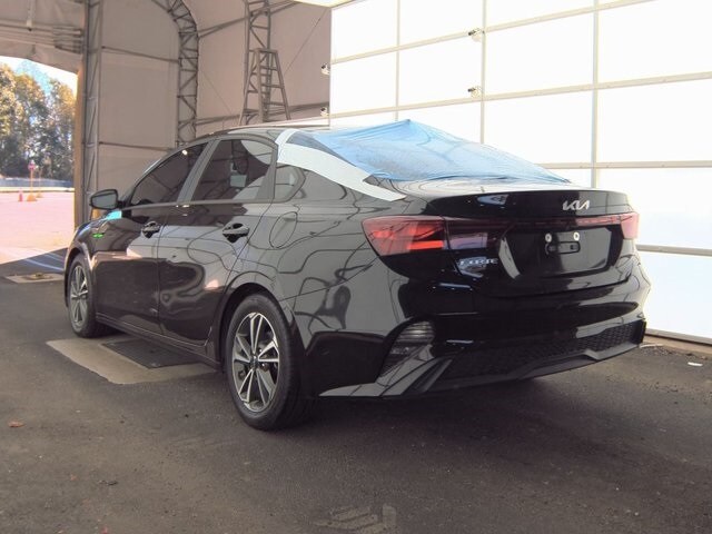 2023 Kia Forte LXS photo 4