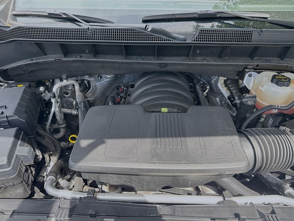 2025 Chevrolet Silverado 1500 LT - Photo 31