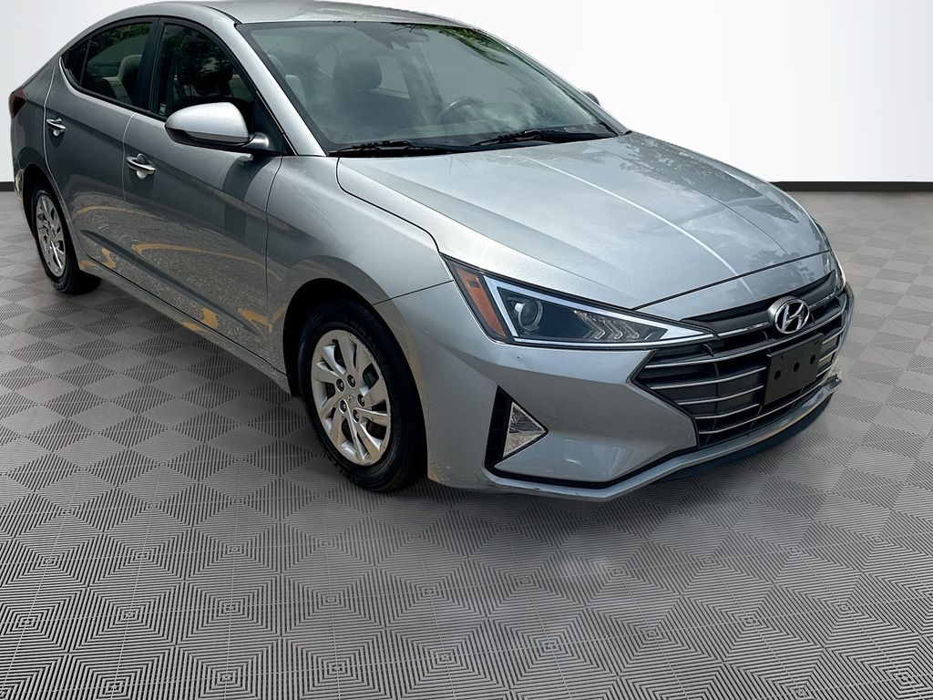 Used 2020 Hyundai Elantra SE Sedan