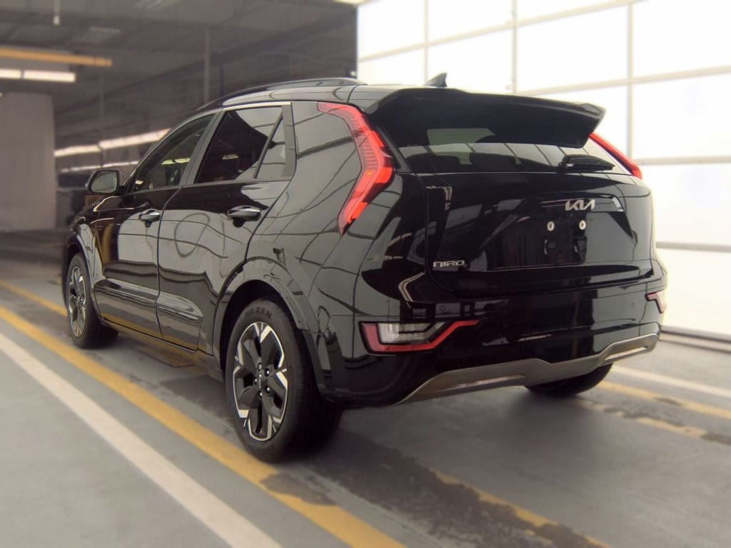 Used 2023 Kia Niro EV Wave SUV