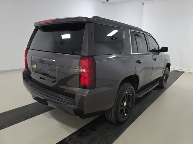 2017 Chevrolet Tahoe LT photo 2
