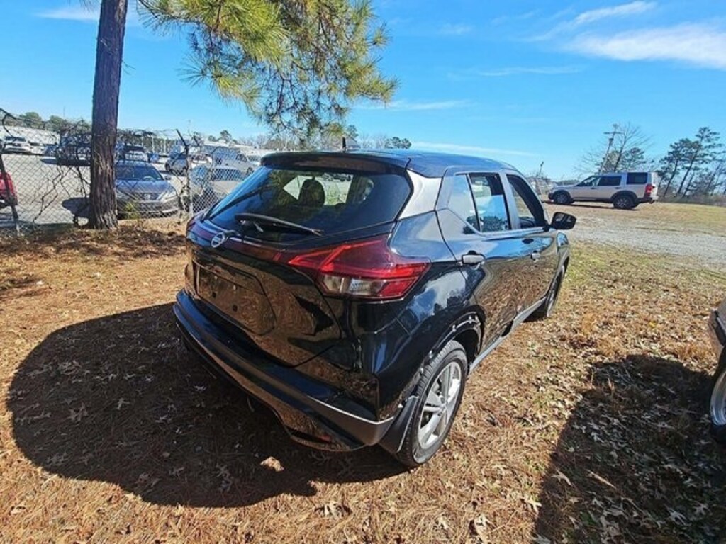 Used 2021 Nissan Kicks S SUV