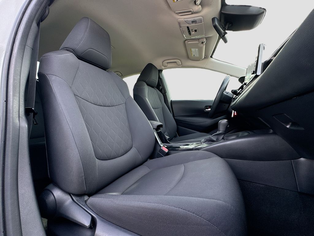 2021 Toyota Corolla LE - Photo 28