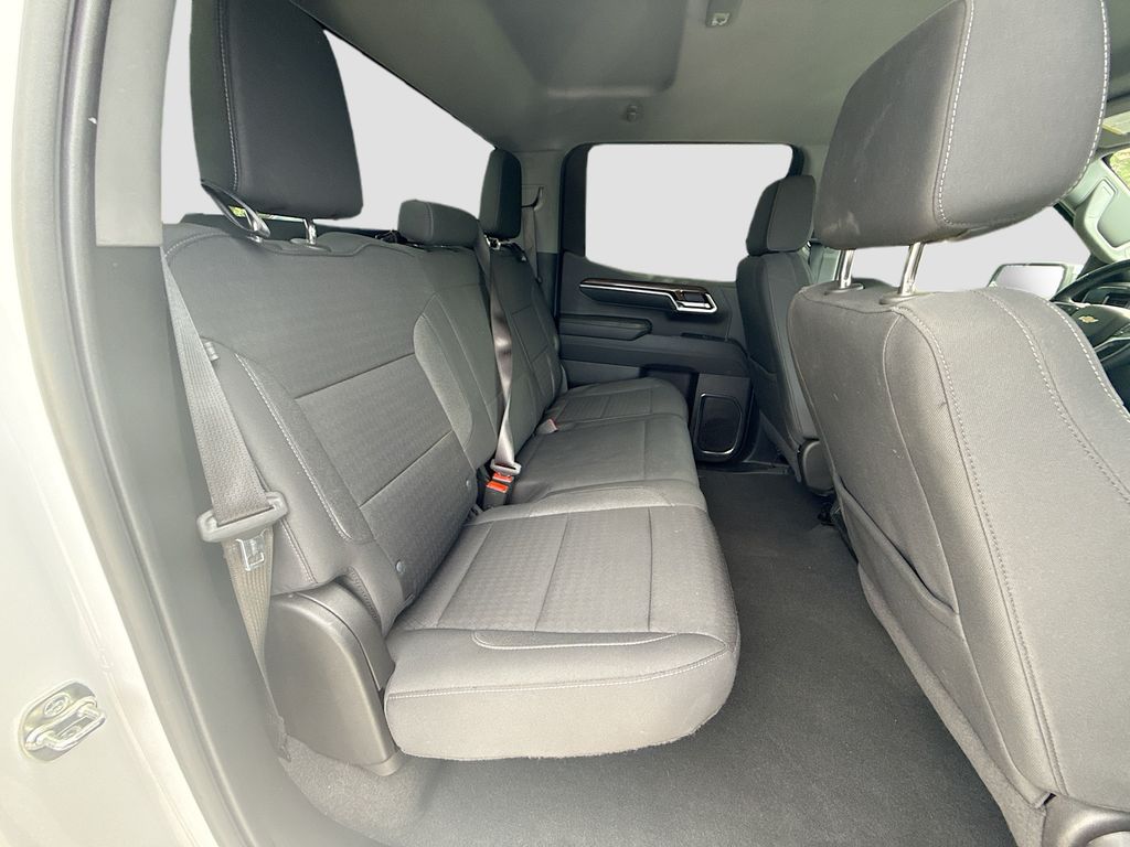 2025 Chevrolet Silverado 1500 LT - Photo 28