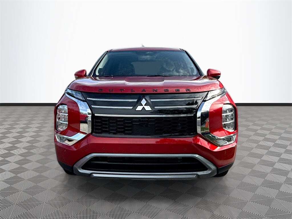 2025 Mitsubishi Outlander SE photo 2