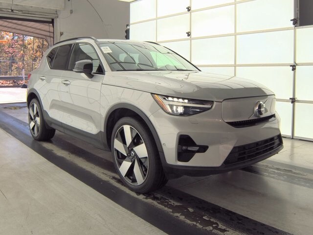 2023 Volvo XC40 Recharge Ultimate photo 2