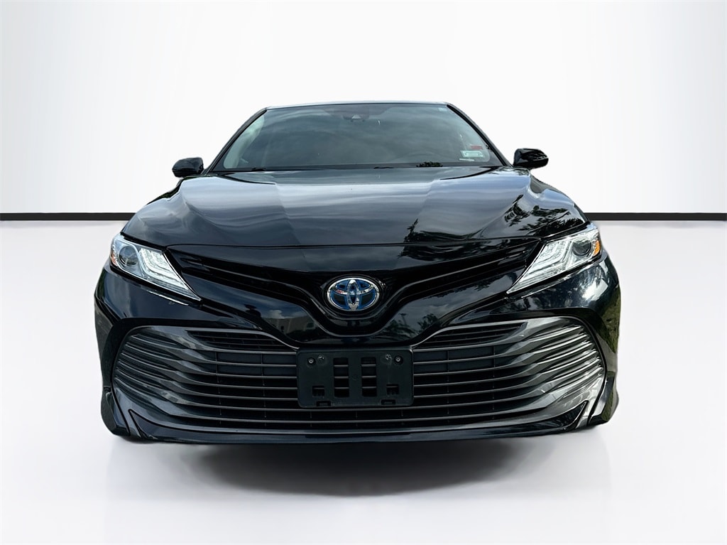 Used 2019 Toyota Camry XLE Hybrid with VIN 4T1B21HK1KU521539 for sale in West Palm Beach, FL