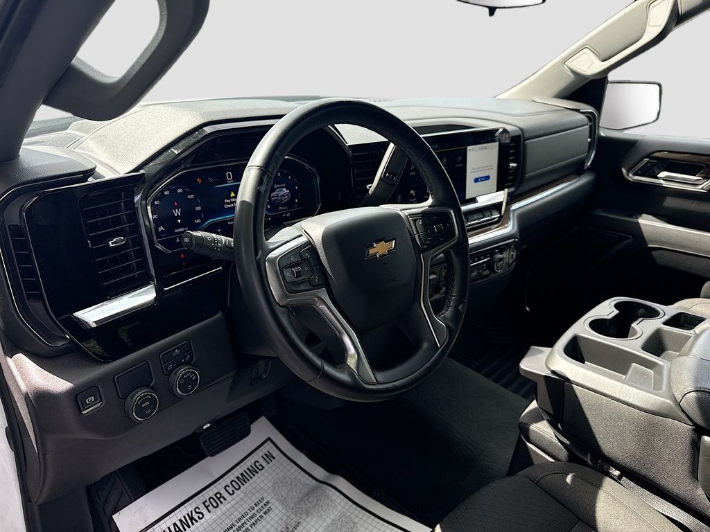 2025 Chevrolet Silverado 1500 LT - Photo 10