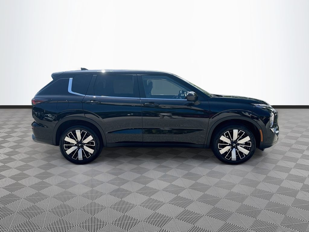 New 2026 Mitsubishi Outlander SE SUV